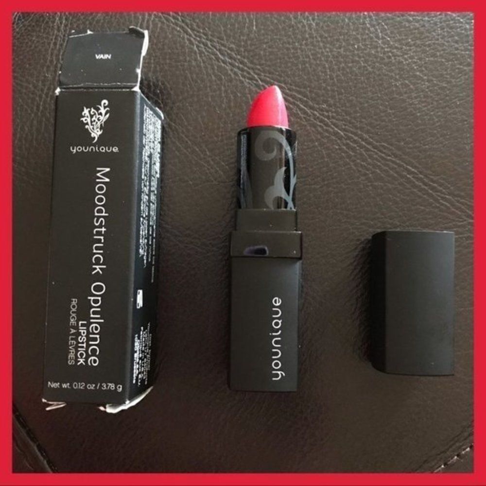 *30off3* NIB Moodstruck Opulence Lipstick in Shade Vain